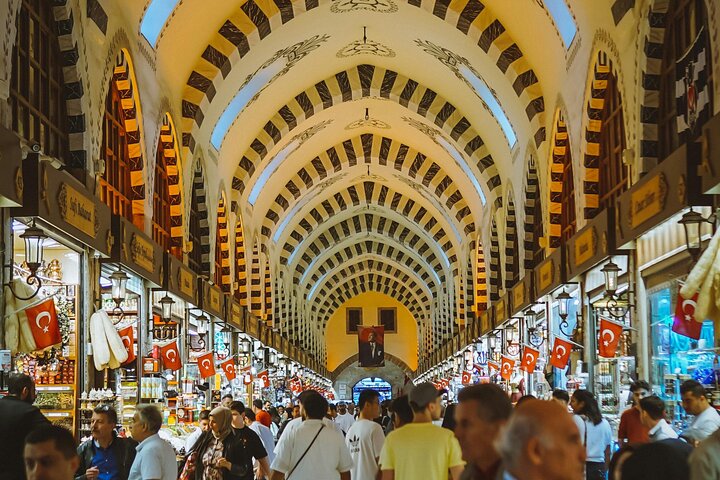 Istanbul Shopping Tour – Hagia Sophia, Hippodrome & Grand Bazaar